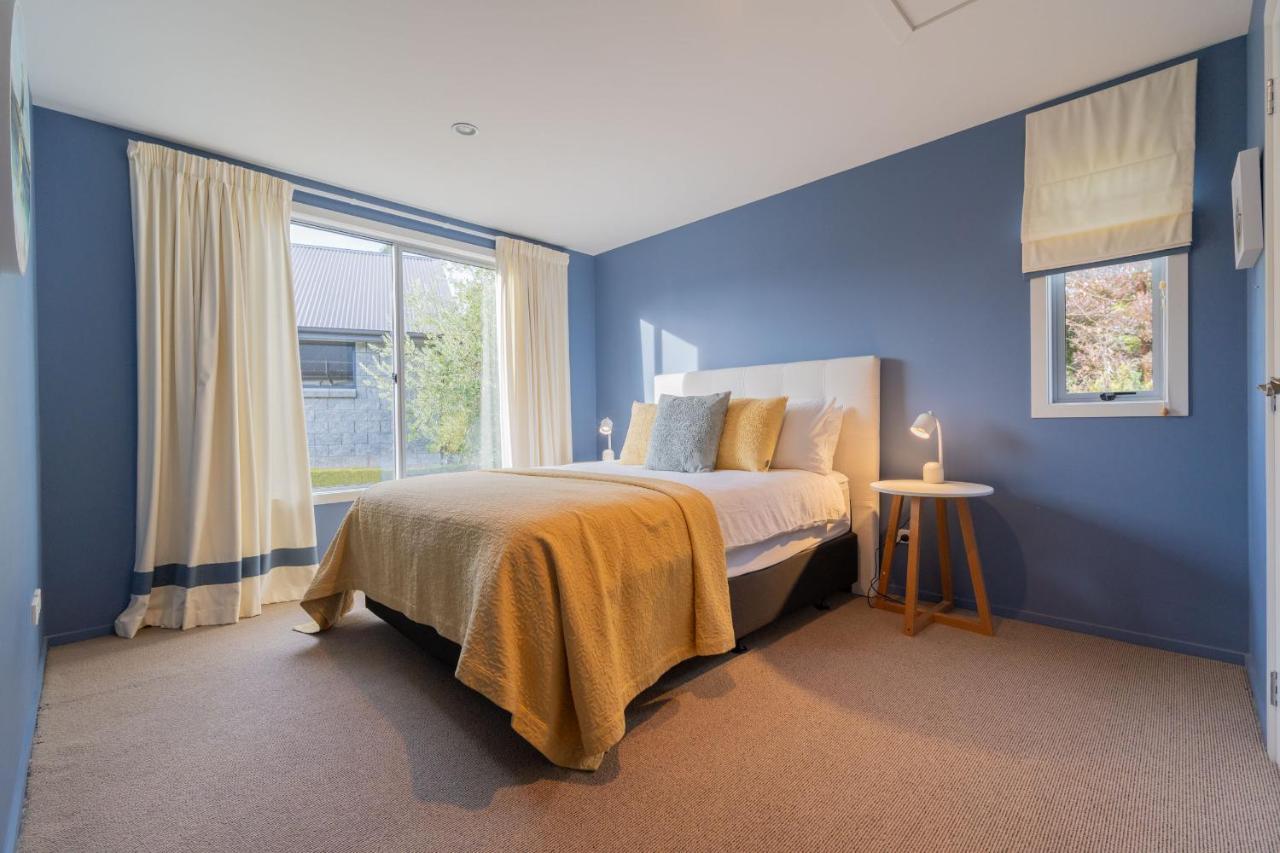 Southland Sounds - Te Anau Holiday Home Экстерьер фото
